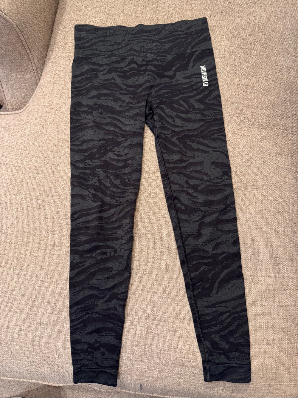 Gymshark Adapt Animal Seamless Leggings Charcoal Grey Tiger Camo High Rise